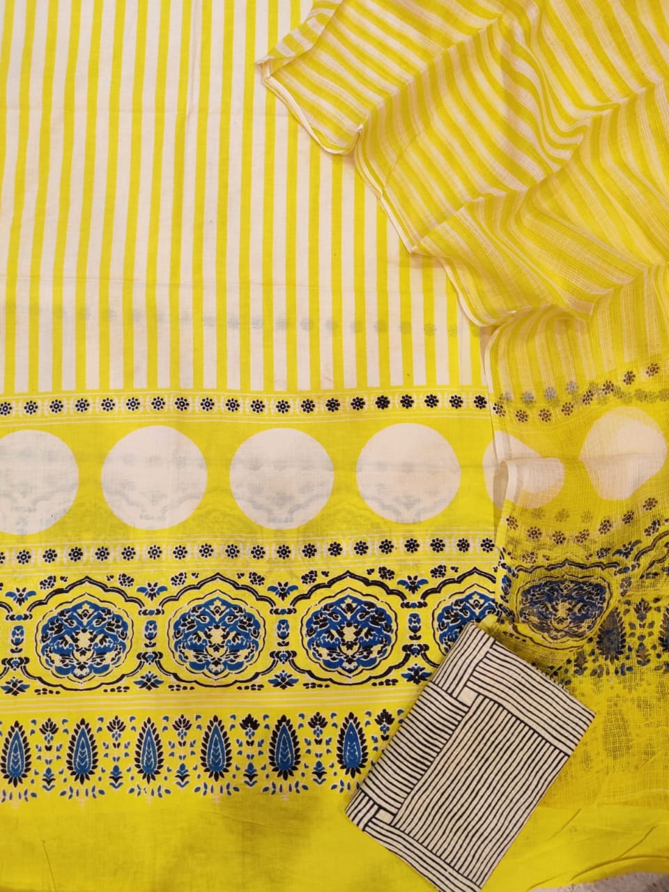 Now new arrivals 

Block printed cotton suit with kota doriya duppta 

Top @ bottom *cotton*
Duptta  *kota doriya*
