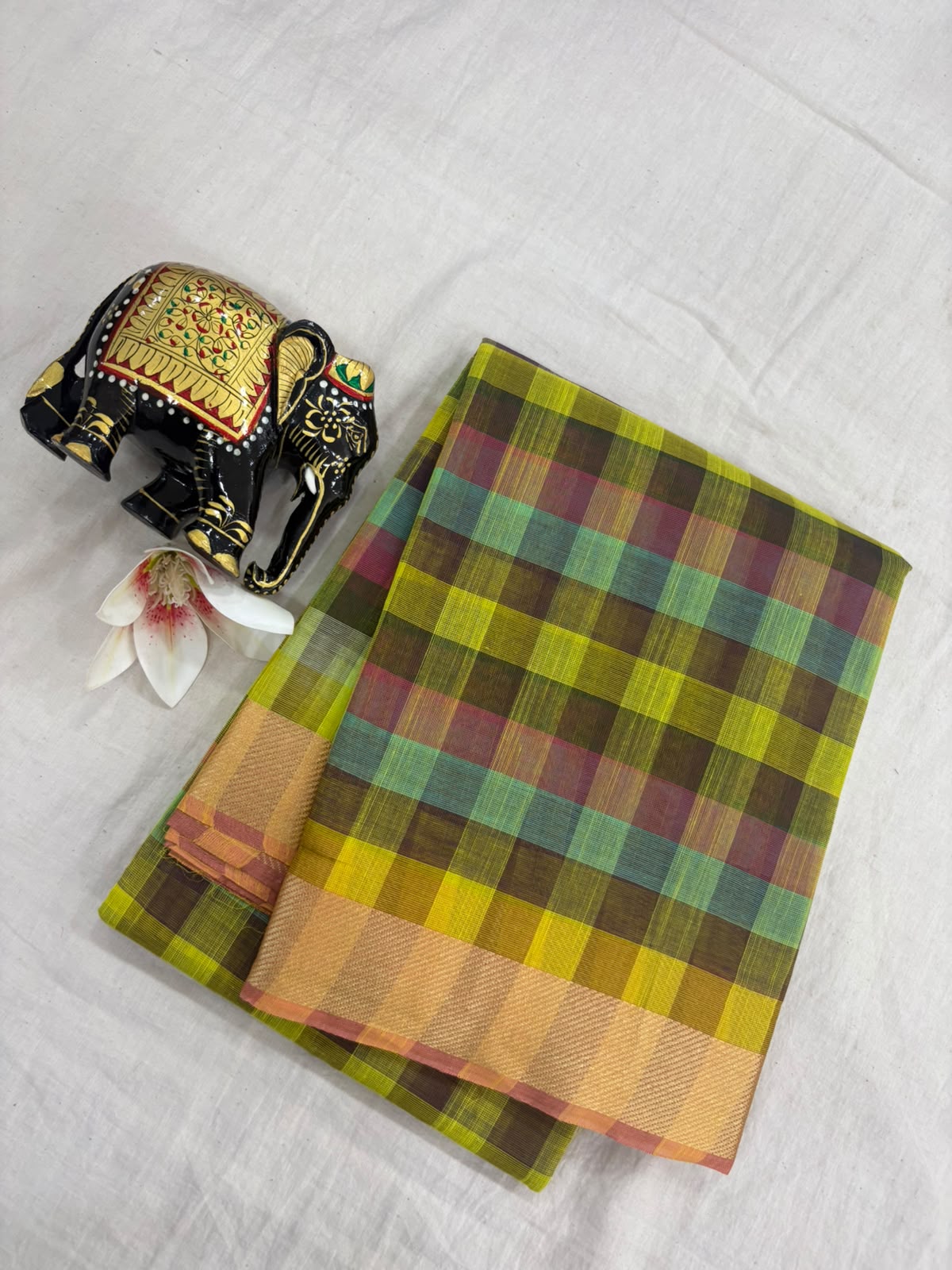 *Pure Mangalagiri Cotton Sarees*

*Saree Allover Multi Colour Checks*

*Pallu and Blouse Contrast*