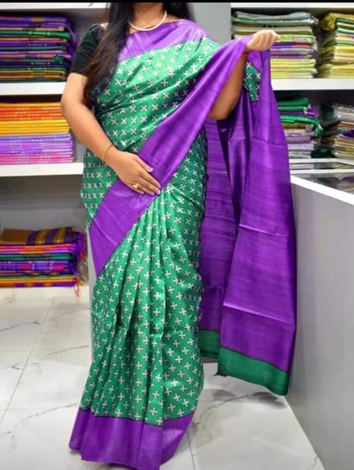 🪴New Design Of  Tussar By Ghicha Screen Print Silk Saree 
All Saree Comes  R Matching 
 Saree. Colour Tassels.
Hand Loom. Saree ..
Running Blouse..Pc ( Saree's Colour)
💯% Silk Saree Comes.With Silk Mark  Certificate (Tag)
Quality 💯% Assured