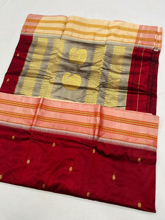 *Narayanpeth silk saree*
Running blouse 
Shoulder butti 
Pure silk
*Price: 6300/- + ship*