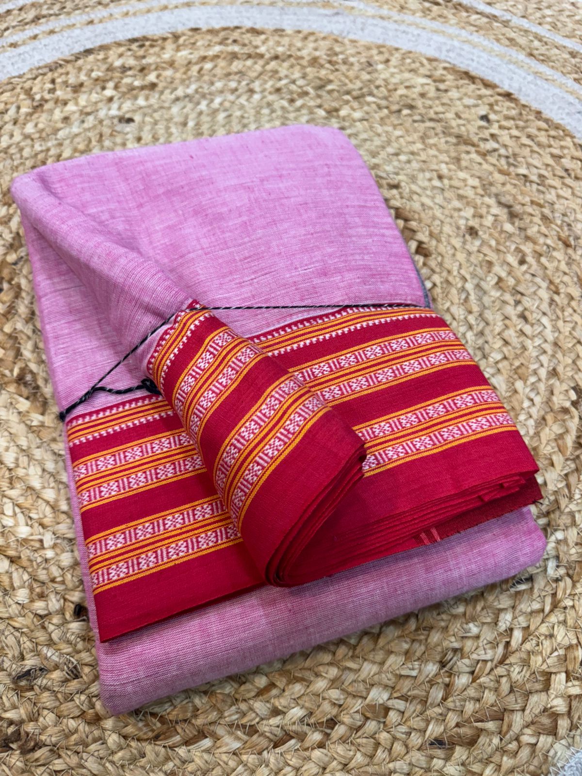 
Pure cotton handwoven *Goomi border & Gaadi border* saree With Running Blouse same as body 
With handloom tag . 