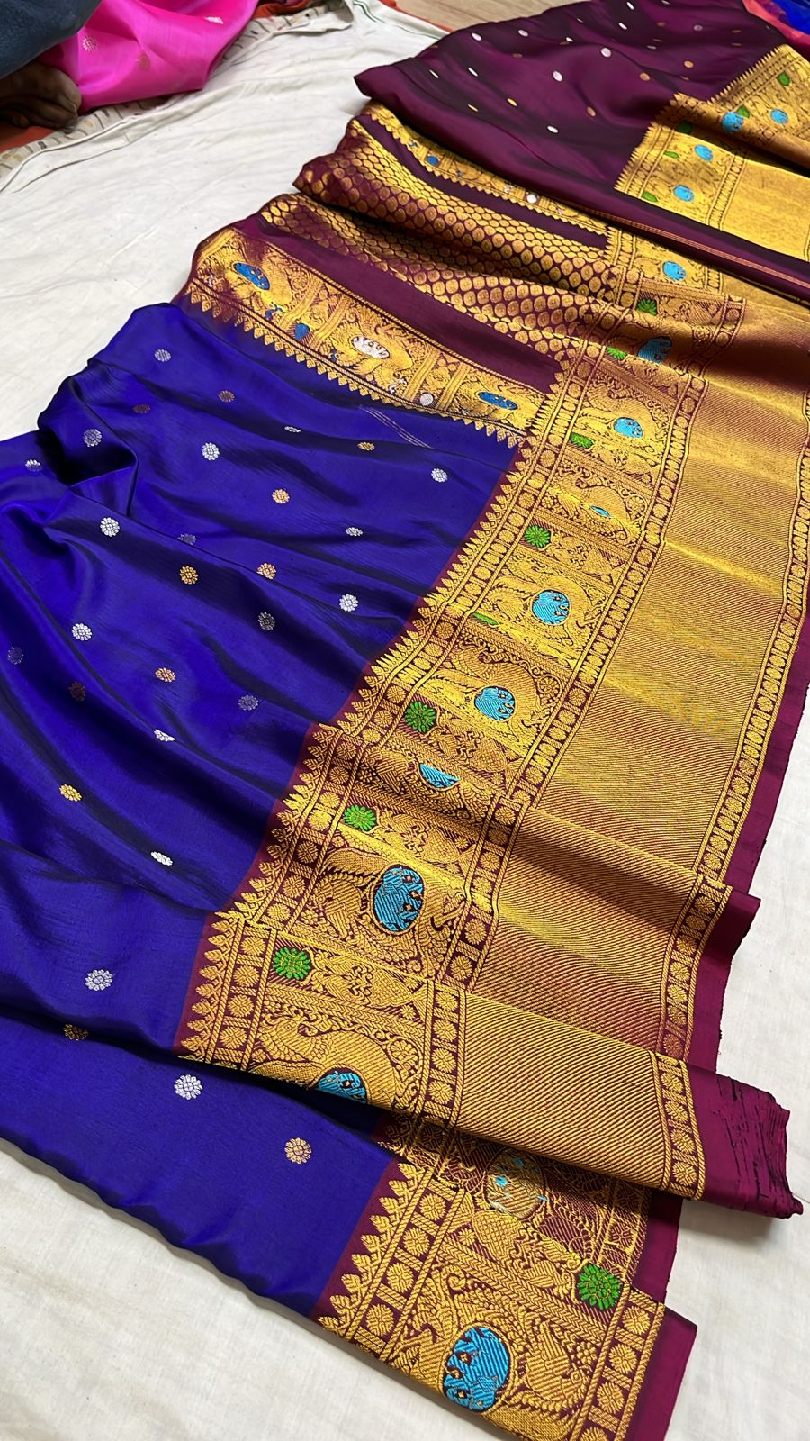 ✨✨Pure Gadwal Traditional
           Meenakari turning
           Border Pattu Sarees ✨✨