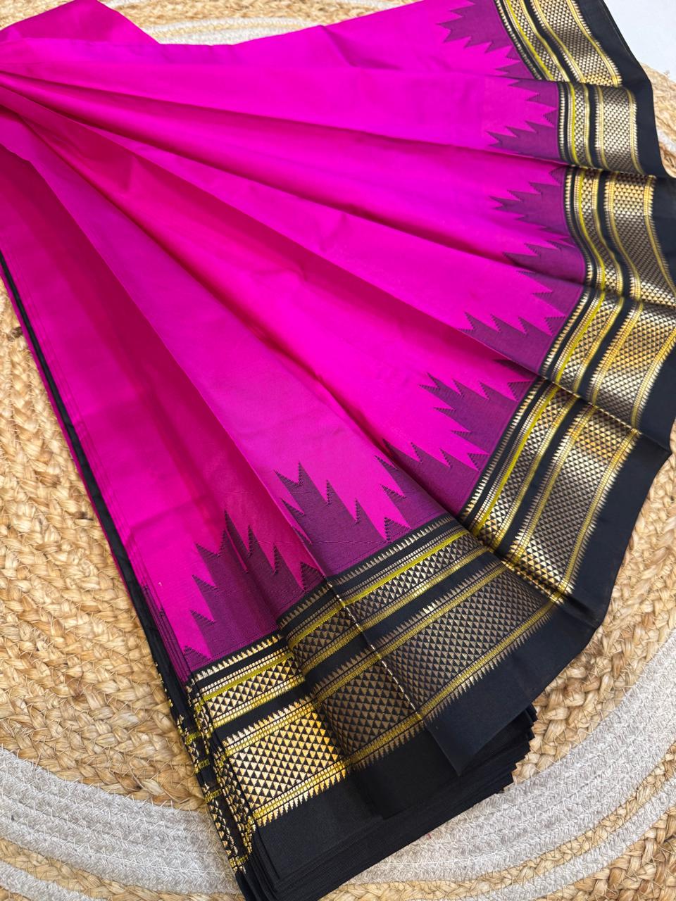 
*Big Temple Border Ilkal*

Exclusive silk ilkal saree 
Pure silk big temple border design superior quality ilkal saree
With contrast blouse 
6.10mtrs length 
Full body pure silk Border, pallu & blouse semi silk 