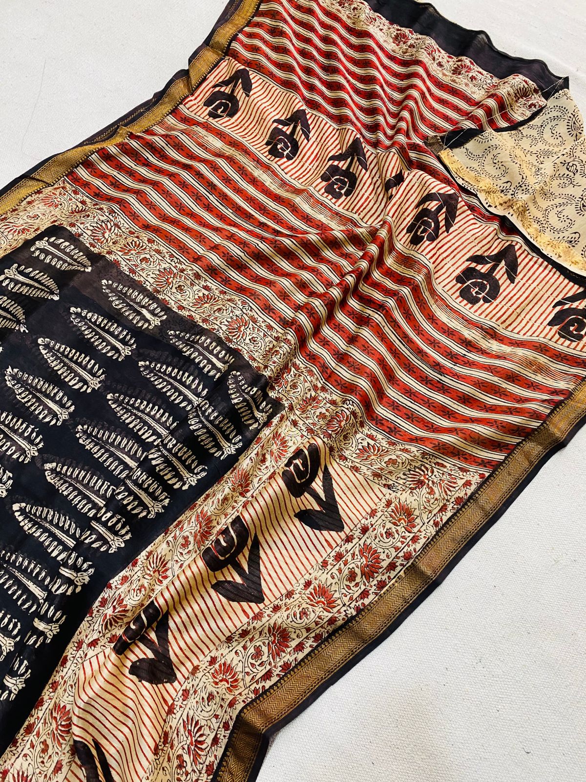 Let’s Wear #ethicallymade✅
🍁Beautifully Crafted Maheshwari Silk Saree  collection🍁
 Specially Designed in Bagru  jahota rapid dabu hand block print
100% Natural Dye
Fabric : Maheshwari Silk 
Length : 5.5 Meters
Blouse Piece : 0.90 Meter
