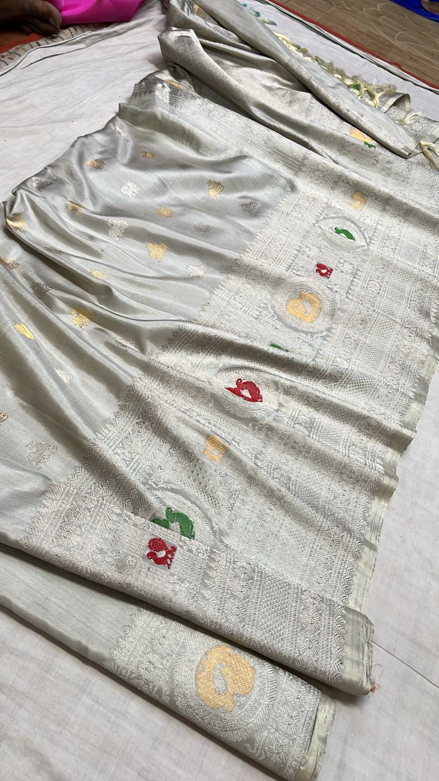 ✨✨Pure Gadwal Traditional
           Meenakari turning
           Border Pattu Sarees ✨✨