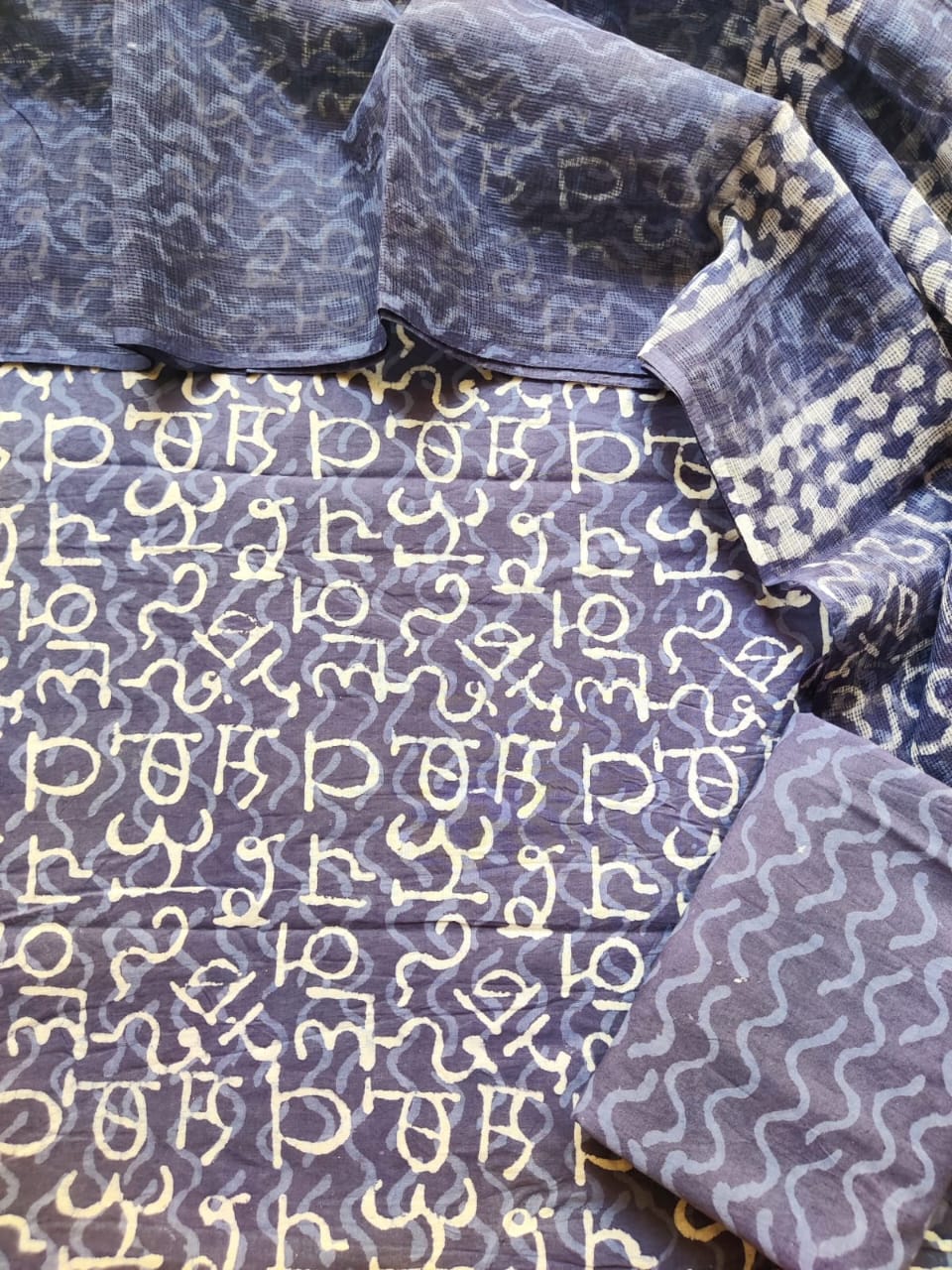 Block printed cotton suit with kota doriya duppta 
Top @ bottom *cotton*
Duptta  *kota doriya*