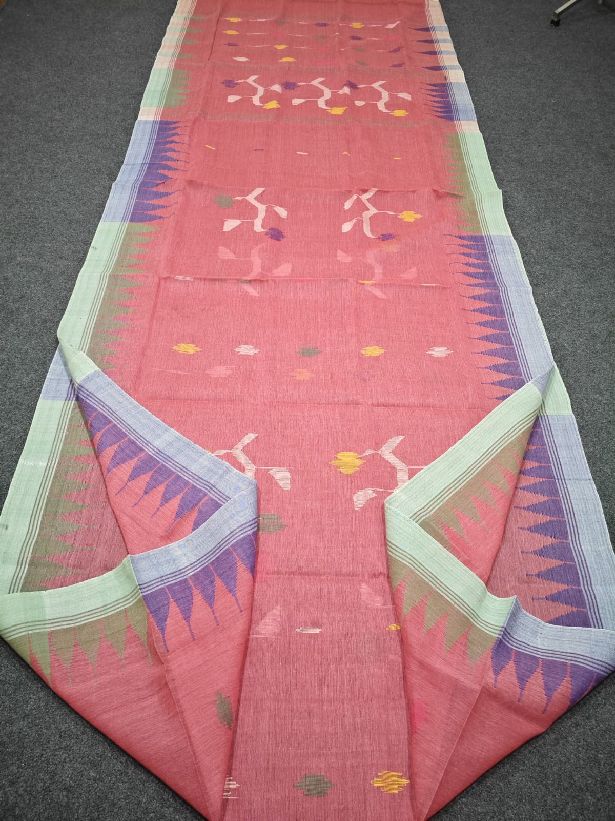 Authentic handloom 
monipuri cotton saree
With bp
