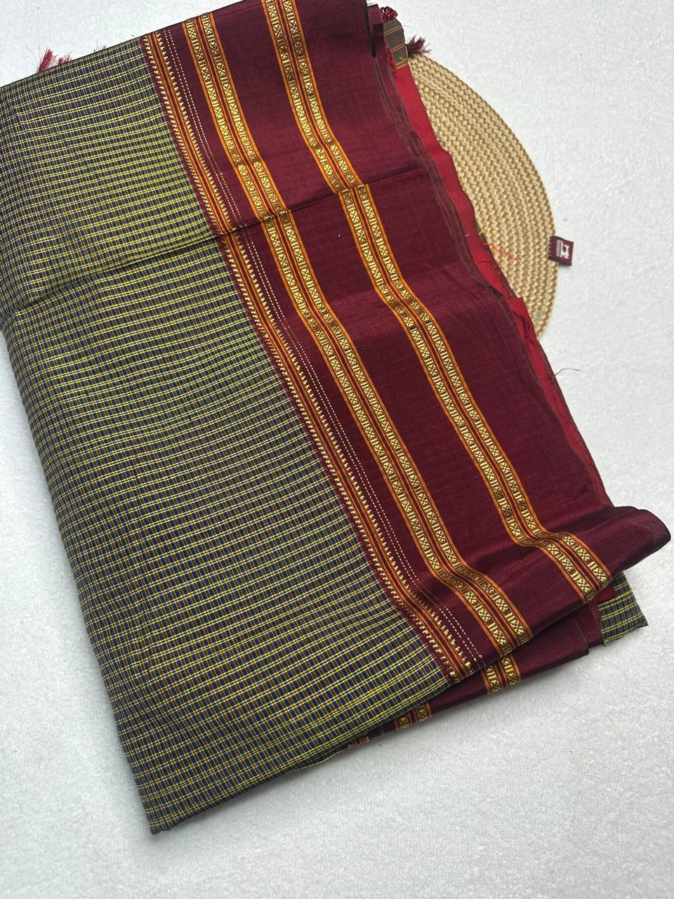 Material - viscos by cotton
Border - gayitri border
Saree Name -ilkal Gayatri micro checks saree
Pallu -cotton pallu
Blouse -running
Handloom -yes
Saree length- 7.2