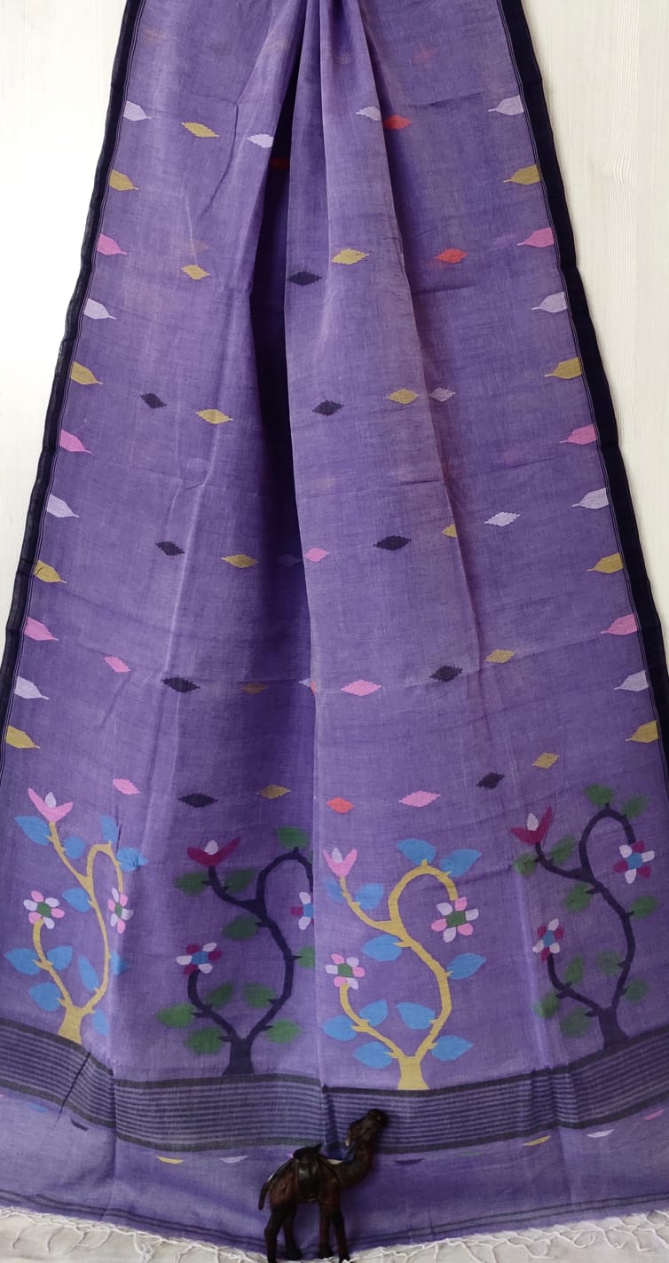 Very exclusive,Beautiful 100 Count pure 
Cotton by Cotton Hand Spoon jamdani 
with temple border with very 
elegant jamdani motif pallu
Without bp