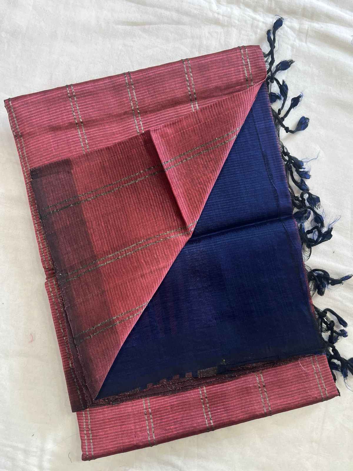 **Material **:- Mangalagiri handloom pattu by cotton 

**Model **:- all-over zari lines model sarees 

Contrast zari lines pallu & blouse