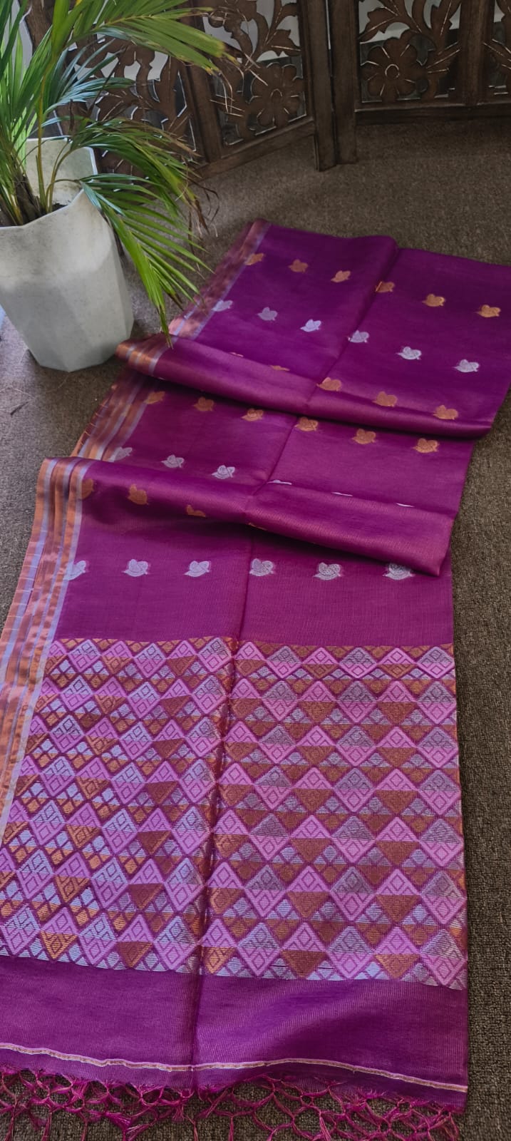 Tissu tussar jamdani
Pure gachi tussar
With bp
