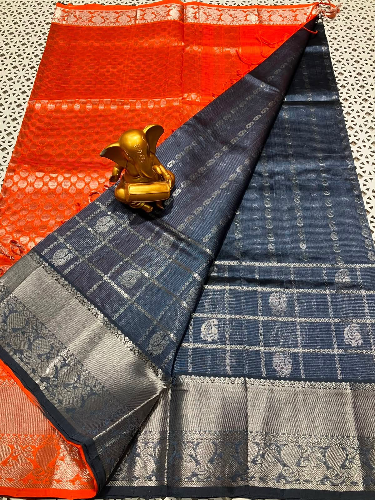 *Material*:Mangalagiri Pattu by cotton
*Model*:Kanchi border checks and butta Pattu sarees
Contrast pallu and blouses 
Running pallu and blouses 