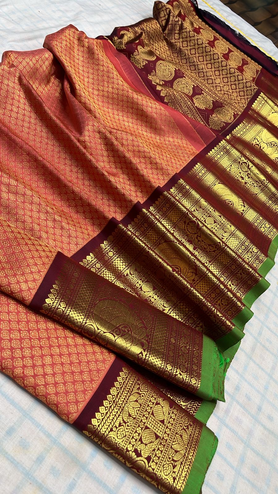 ✨✨Pure Gadwal Traditional
          Border Brocade 
          Pattu Sarees ✨✨
