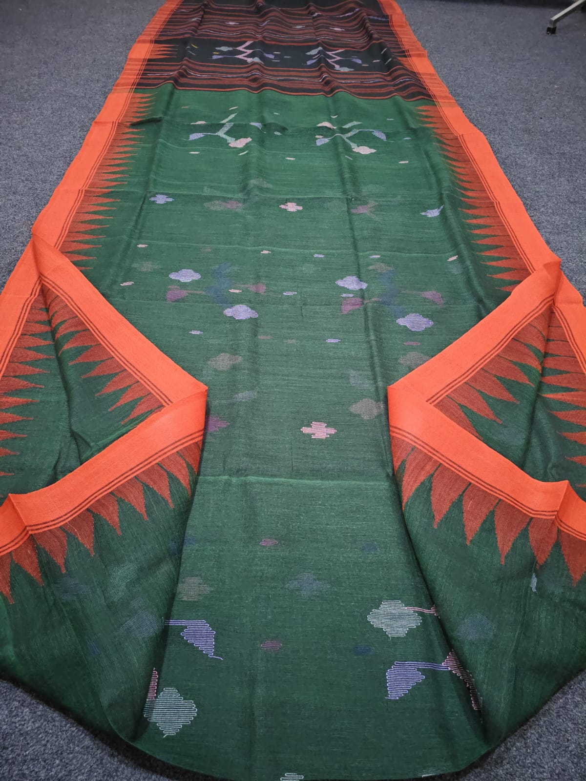 Authentic handloom 
monipuri cotton saree
With bp
