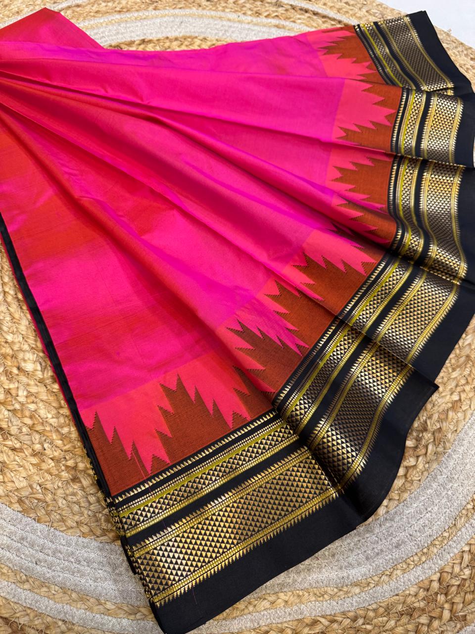 
*Big Temple Border Ilkal*

Exclusive silk ilkal saree 
Pure silk big temple border design superior quality ilkal saree
With contrast blouse 
6.10mtrs length 
Full body pure silk Border, pallu & blouse semi silk 