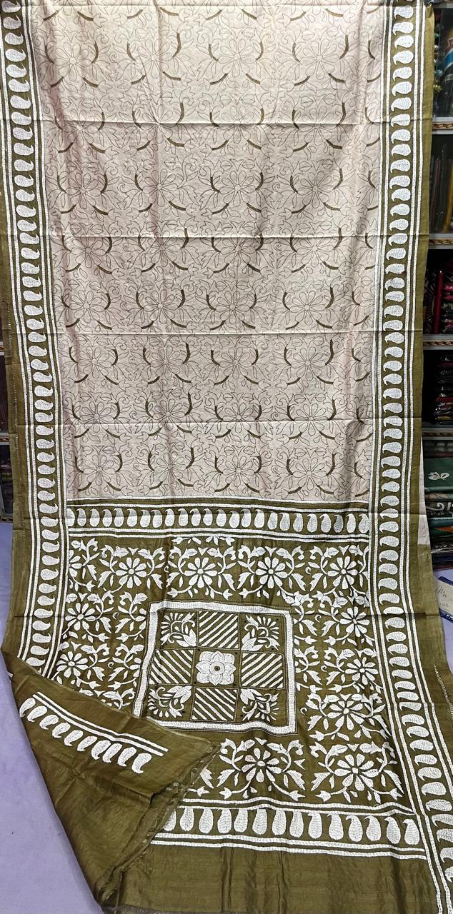 Available tashar katha stich saree
With bp
With silk mark