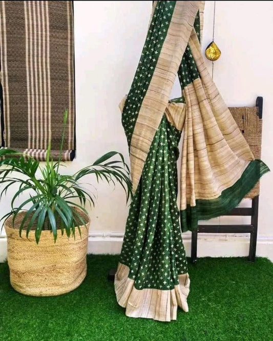 🪴New Design Of  Tussar By Ghicha Screen Print Silk Saree 
All Saree Comes  R Matching 
 Saree. Colour Tassels.
Hand Loom. Saree ..
Running Blouse..Pc ( Saree's Colour)
💯% Silk Saree Comes.With Silk Mark  Certificate (Tag)
Quality 💯% Assured