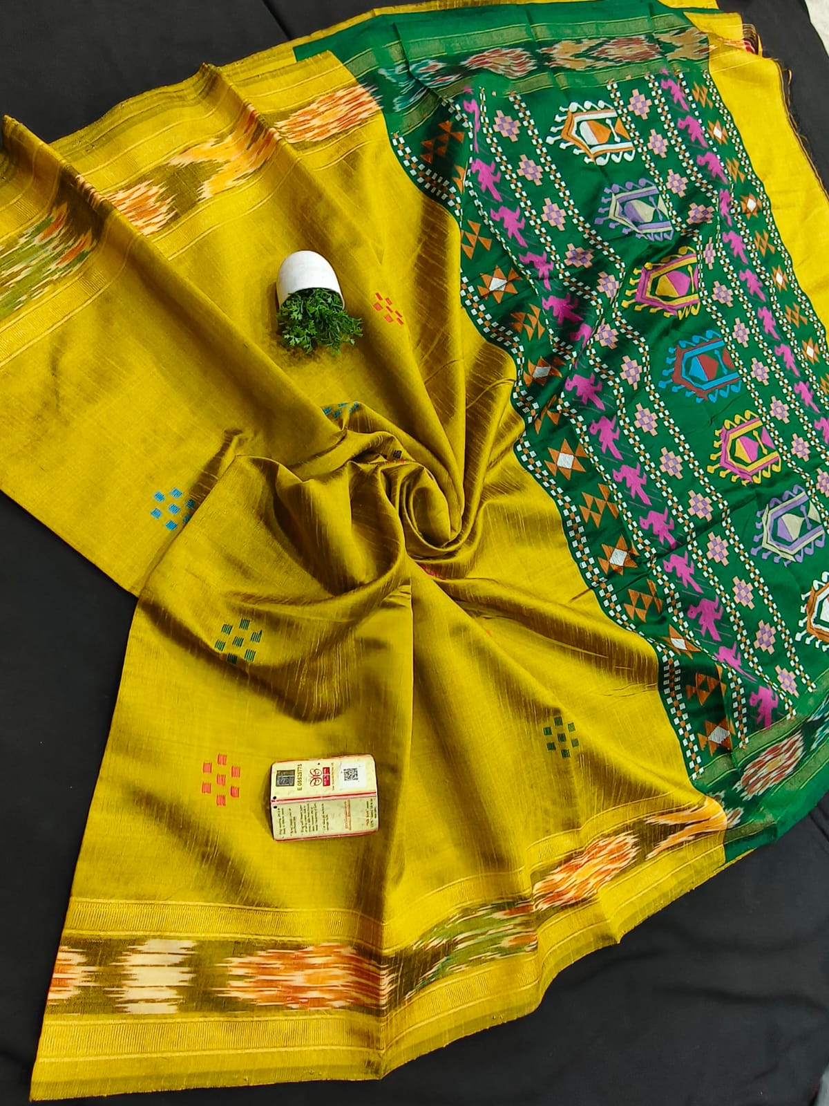 pure raw silk zari ikkat  border body buta design saree dolavedy contrast pallu with contrast blouse saree*
 raw silk saree
silk mark certified
handloom weaved
