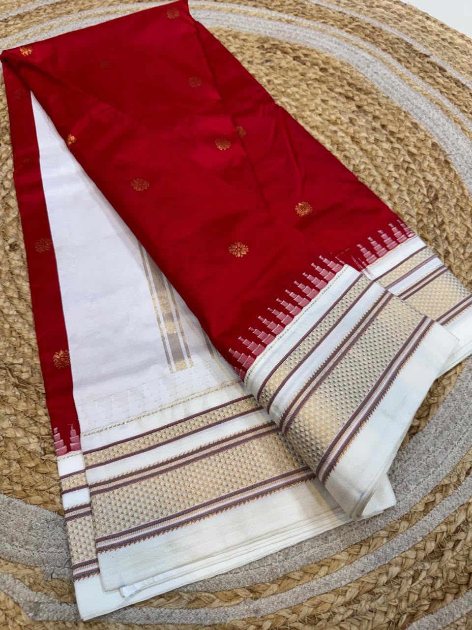 *All New Colours* 

*Exclusive silk ilkal saree*
*Pure silk korvai temple border* with *body butta* design superior quality ilkal saree & contrast blouse 
6.10mtrs length 
Full body pure silk 
Border, pallu & blouse semi silk
