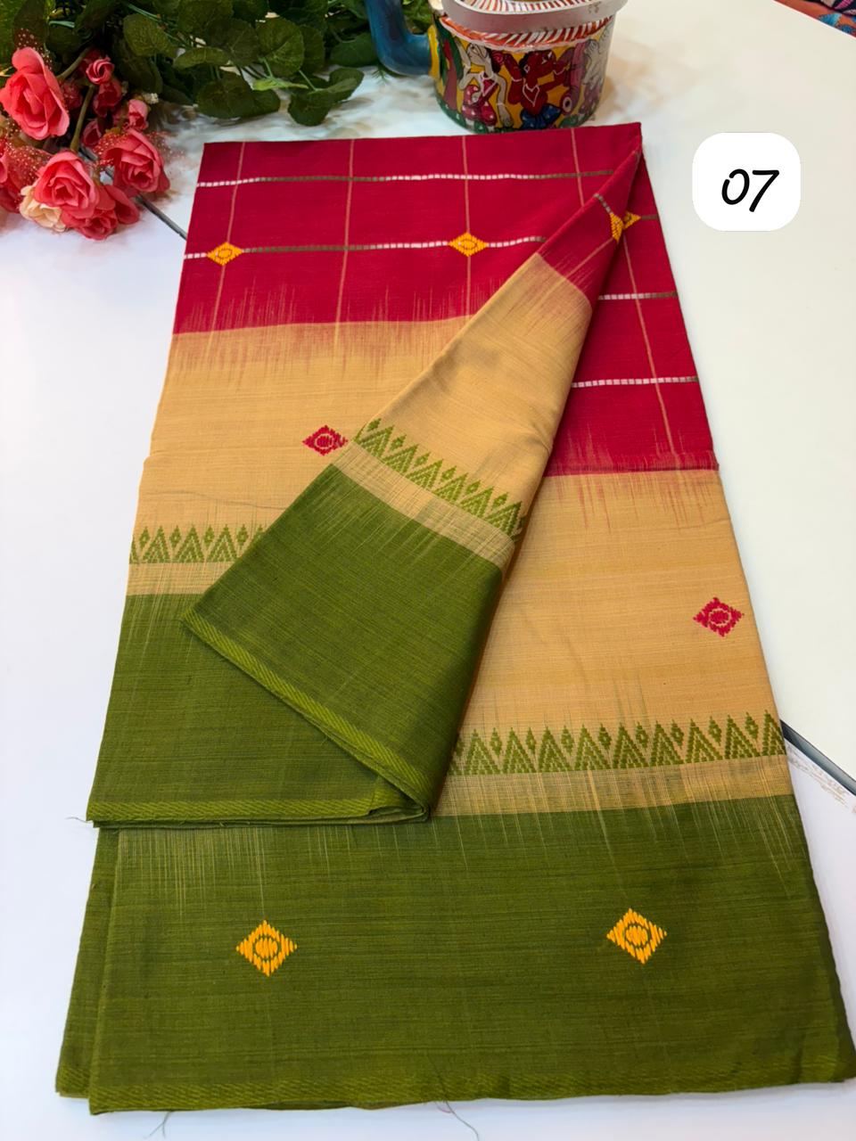 Handwoven pure Dhonekhali cotton ( 100 count cotton Dhonekhali saree)
Without BP(5.5 mtr)