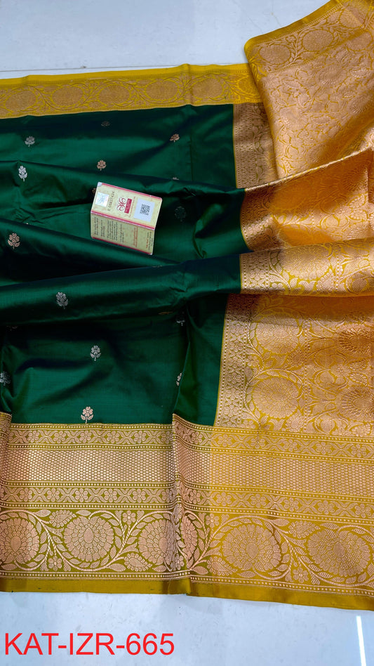 
Pure Handloom banarasi KATAN **Checks +Meenakari* SAREE
                *KATAN Checks + Meenakari*
Silk Sarees with antique Jari 
*Rich Pallu
*  Blouse with Border
* Smooth & Soft Fabric with silkmark certificate