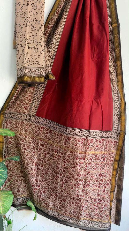 🍁Beautifully Crafted Maheshwari Silk Saree  collection🍁
 Specially Designed in Bagru  jahota rapid dabu hand block print
100% Natural Dye
Fabric : Maheshwari Silk 
Length : 5.5 Meters
Blouse Piece : 0.90 Meter
