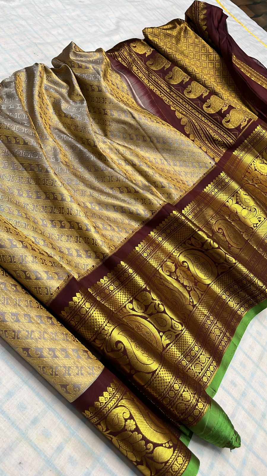 ✨✨Pure Gadwal Traditional
          Border Brocade 
          Pattu Sarees ✨✨