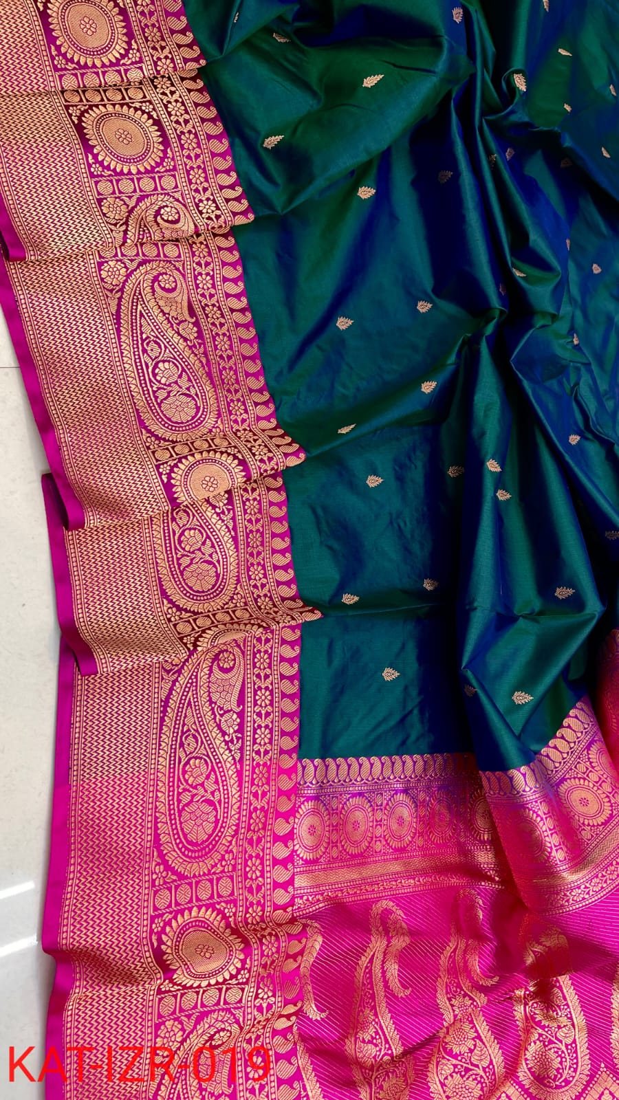 Binalika | Katan Silk Banarasee Saree