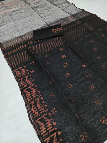 Authentic bangladesi 
half silk jamdani
With bp