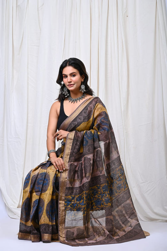 🍁new arrival🍁
Naspal pomegranate print 
👌Maheswari silk saree👌
Hand block printed Maheswari silk sarees with blouse
Size- 6.5 with blouse
Quality- silk by silk
Approx weight- 470 gram
👉Pure hand block
 