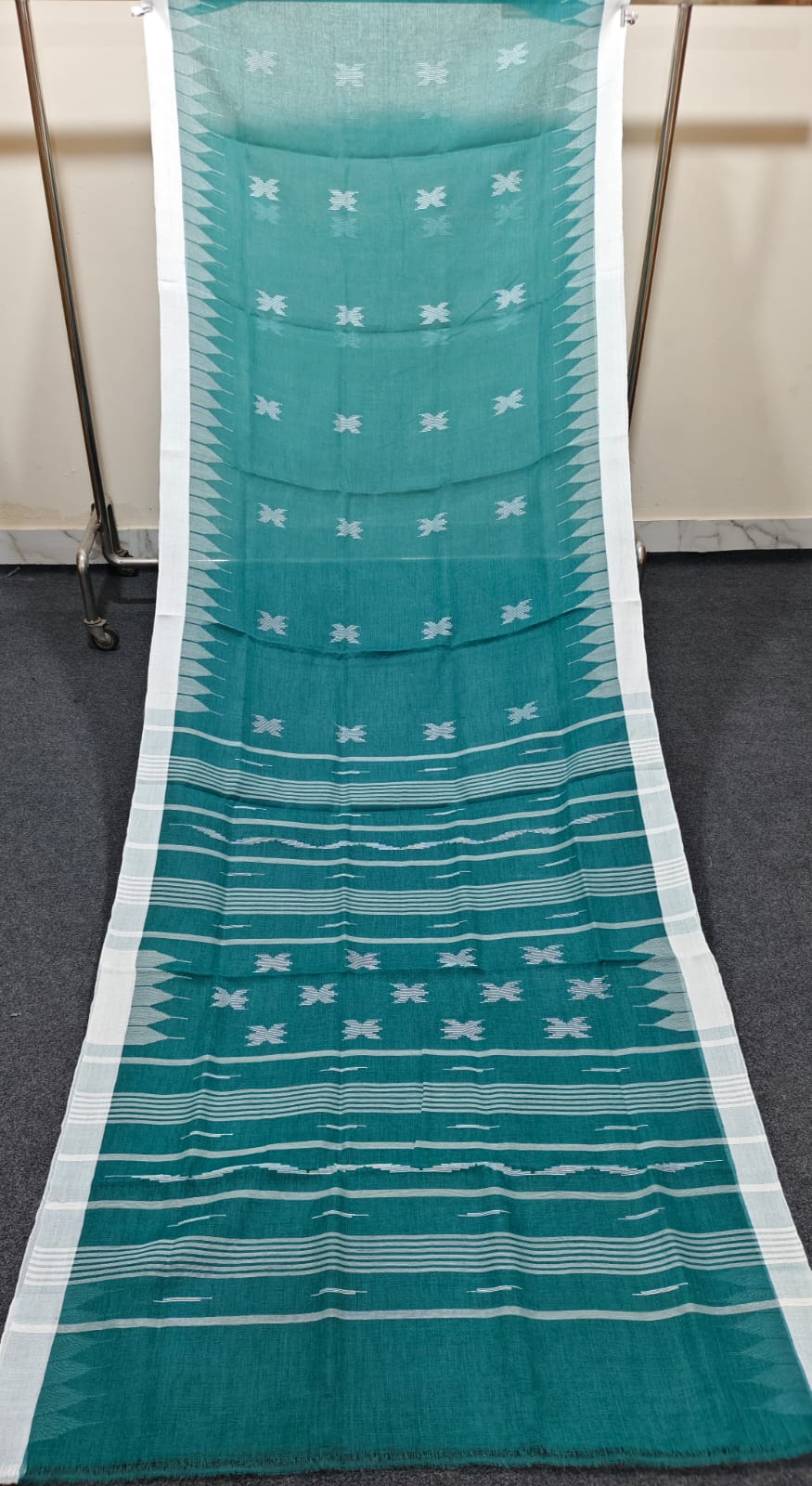 Authentic handloom
 monipuri cotton saree
With bp
