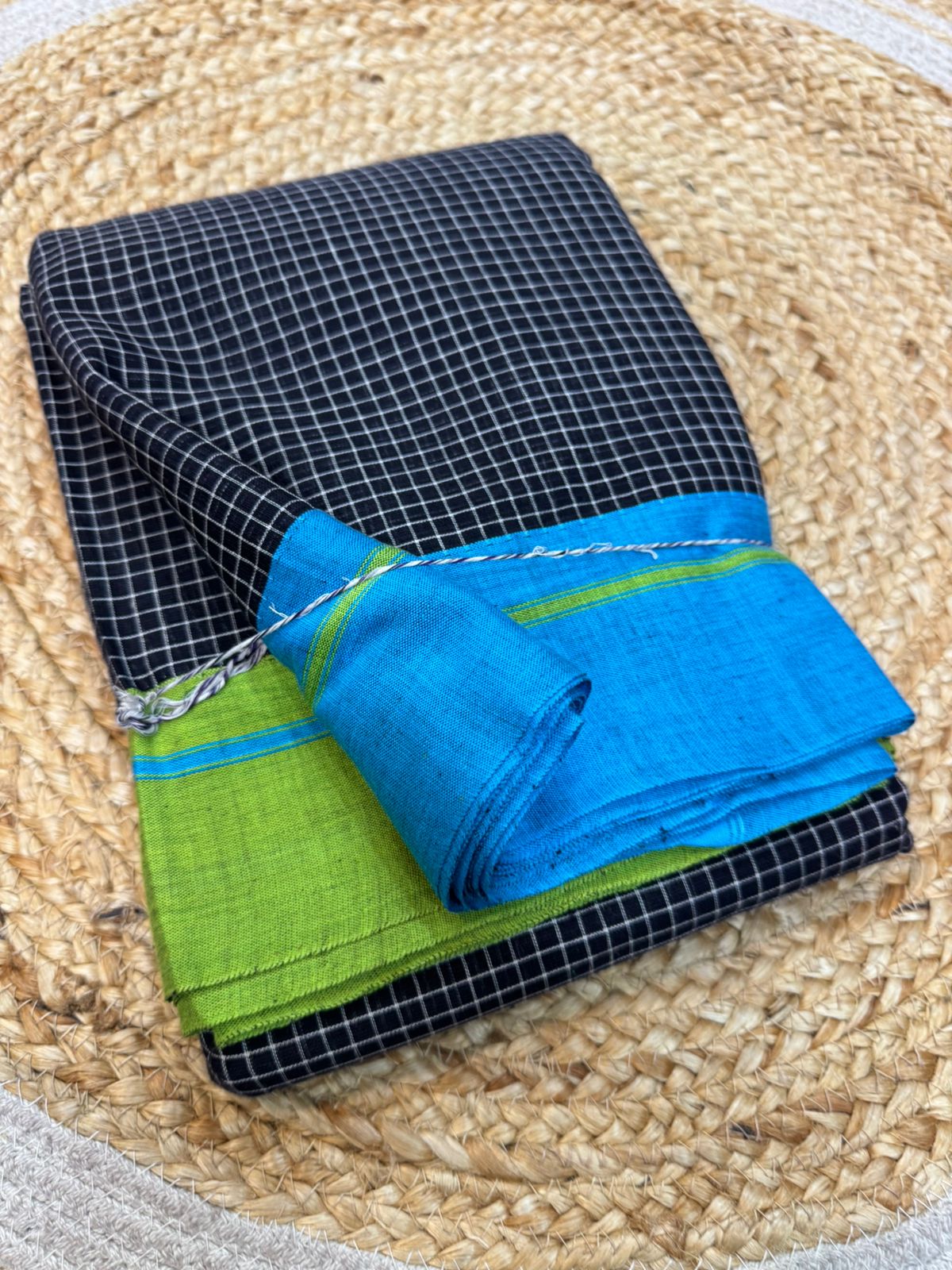 *Patteda anchu with Handloom mark New Designs* 

Pure cotton handwoven *patteda aanchu* 
saree With Running Blouse same as body
