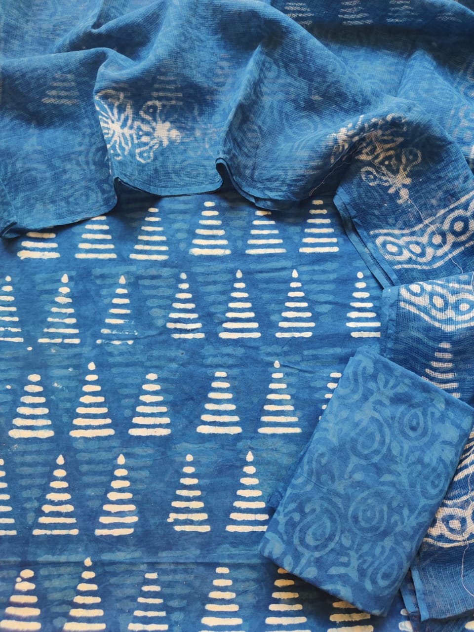Block printed cotton suit with kota doriya duppta 
Top @ bottom *cotton*
Duptta  *kota doriya*