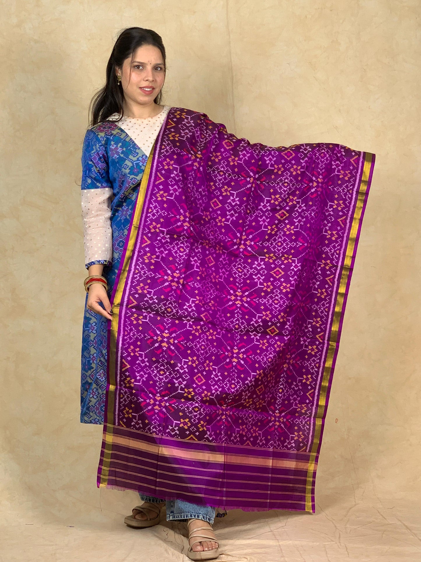 Ikagrah | SINGLE IKAT PATOLA SILK DUPPATA