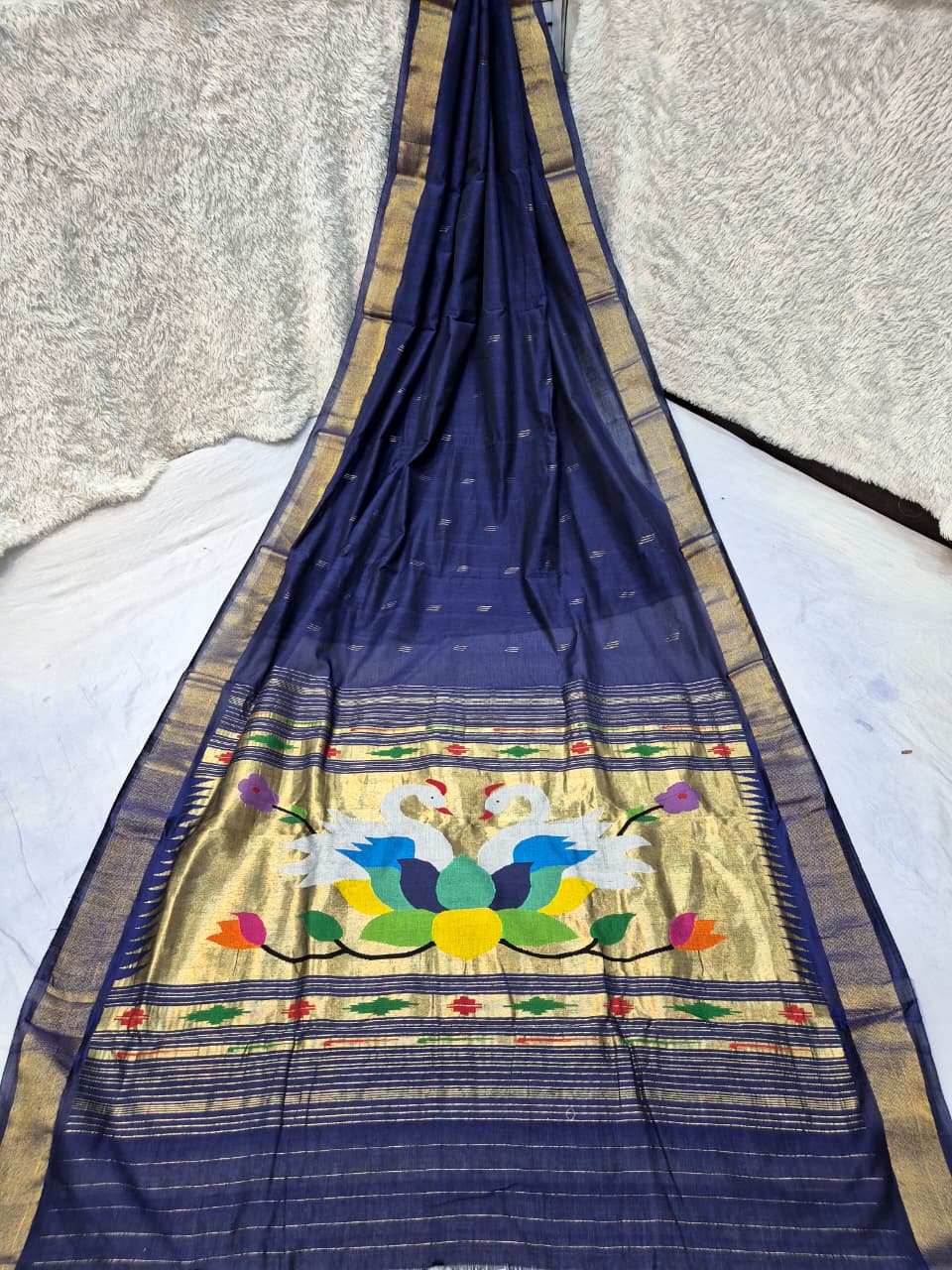 *Yeola cotton paithani*
Pure cotton 
Handloom saree
Patta border 
Running blouse 
Shoulder butta 