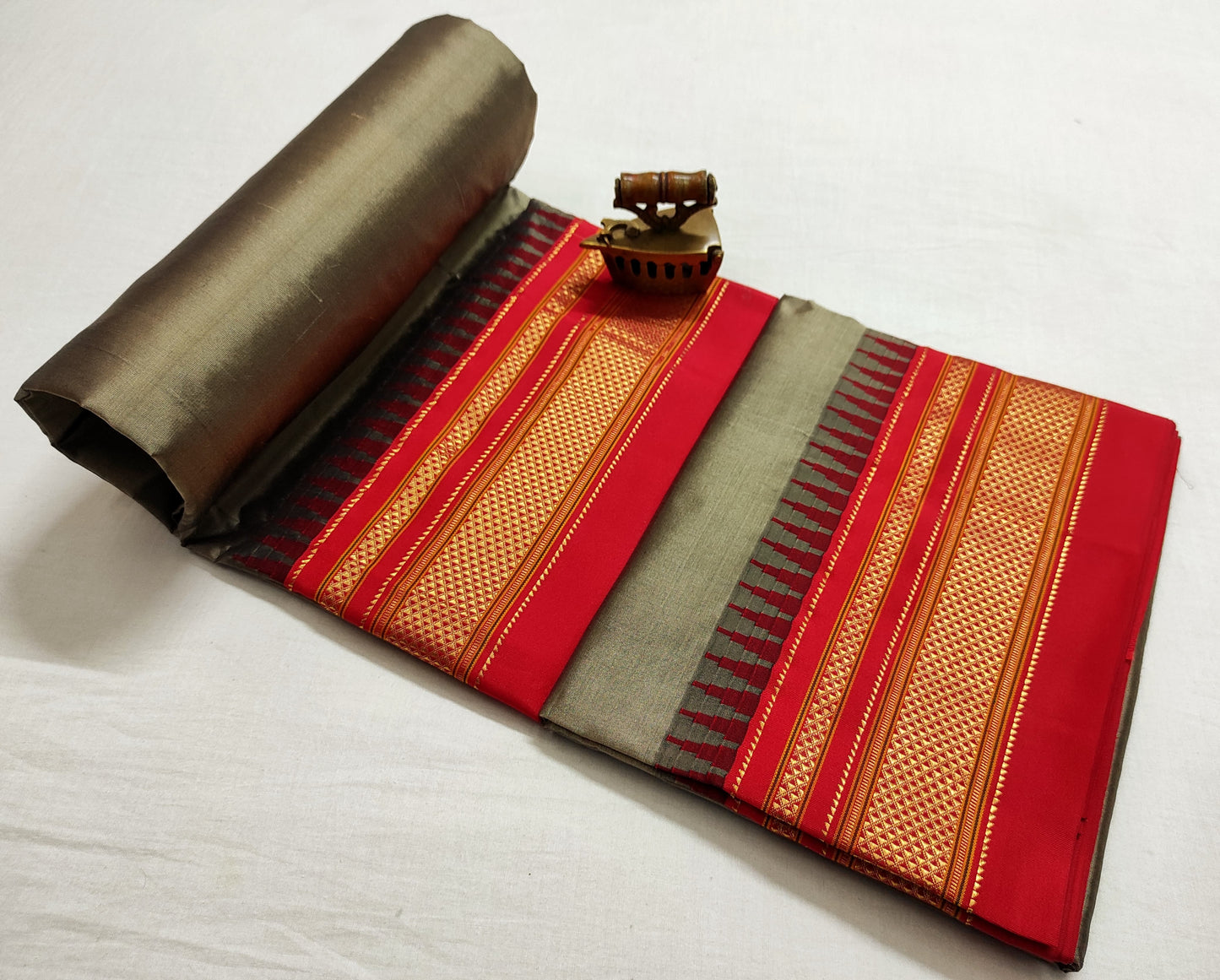 Chandrakala-ilkal-pure-silk-saree | Plain Ilkal Pure Silk Saree