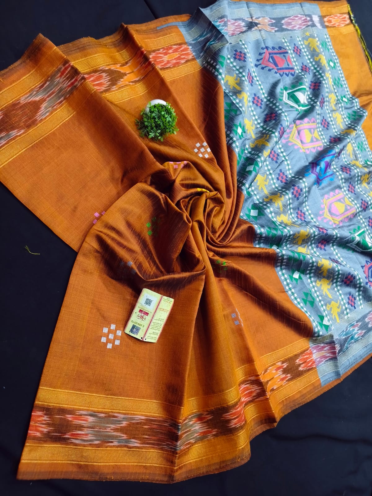 pure raw silk zari ikkat  border body buta design saree dolavedy contrast pallu with contrast blouse saree*
 raw silk saree
silk mark certified
handloom weaved
