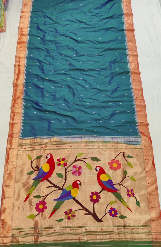 Aynvita | Ek Muniya Paithani Saree