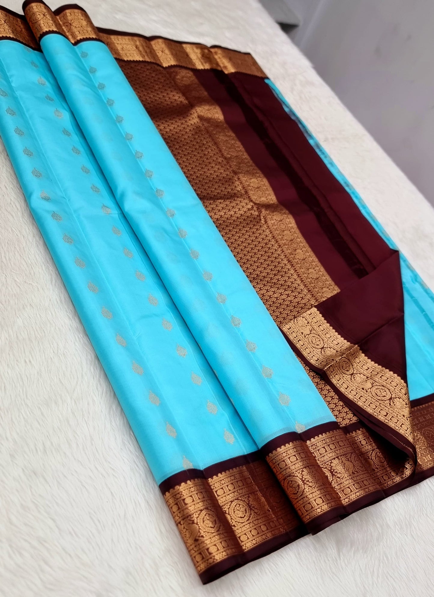 Chaithra | pure silk kanjivarams