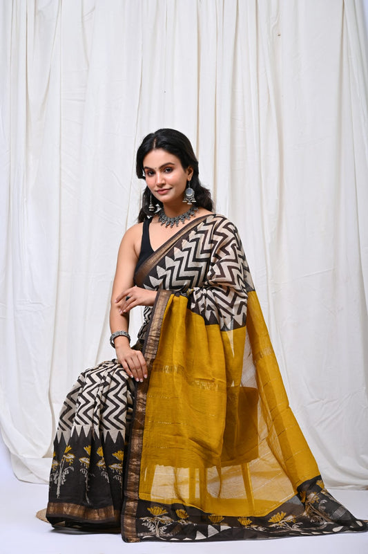 🍁new arrival🍁
Naspal pomegranate print 
👌Maheswari silk saree👌
Hand block printed Maheswari silk sarees with blouse
Size- 6.5 with blouse
Quality- silk by silk
Approx weight- 470 gram
👉Pure hand block
 