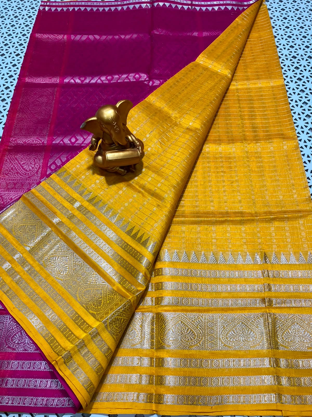 *Material*:Mangalagiri Pattu by cotton
*Model*:Kanchi border checks and butta Pattu sarees
Contrast pallu and blouses 
Running pallu and blouses 