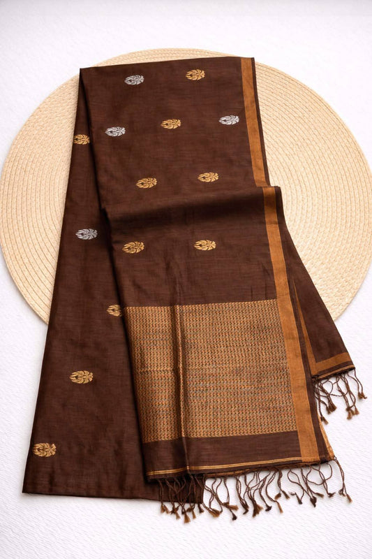 Authentic Pure Matka Handloom Silk Mark. Certified Jamdani    

*with Government Silk Mark Tag*

*Metirials*- Reshom Matka
*BP*- Running 
