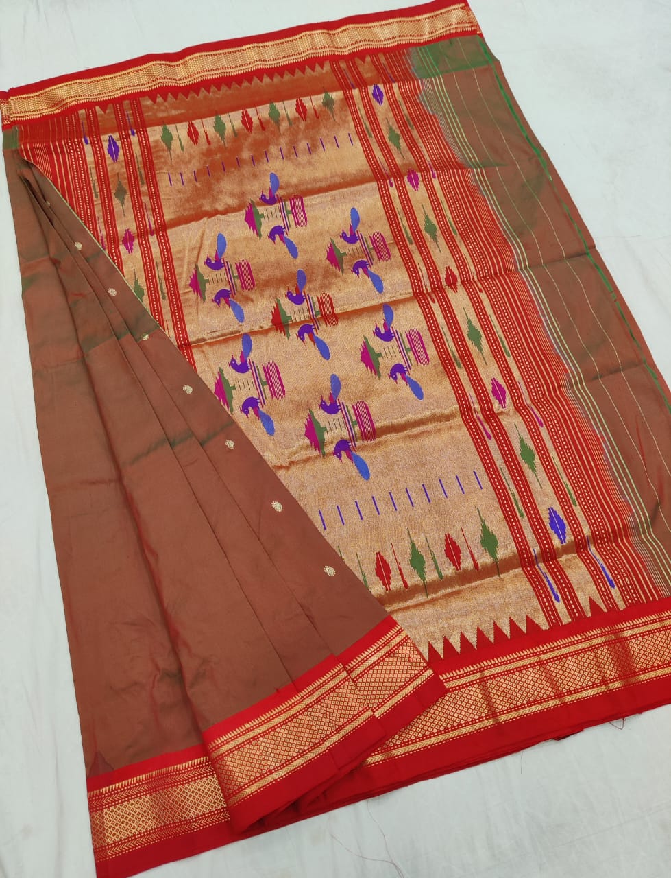 Penvika | Pure silk handloom Paithani Saree