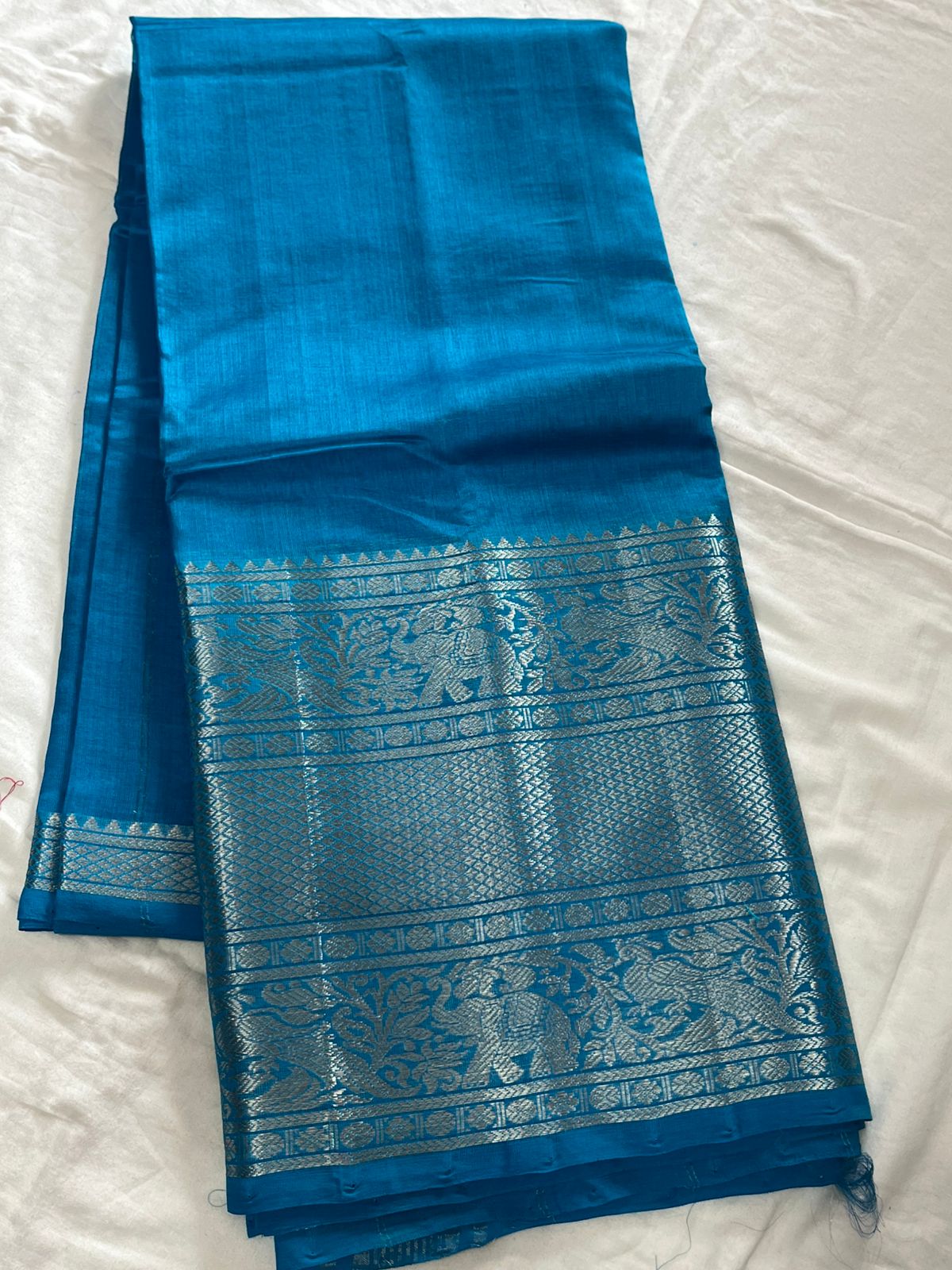 **Material **:- Mangalagiri handloom pattu by cotton (silk cotton)

**Mode **:- 400/50 big Kanchi border saree with all-over plain pattu and tick weavings sarees 

Running zari lines pallu & plain blouse