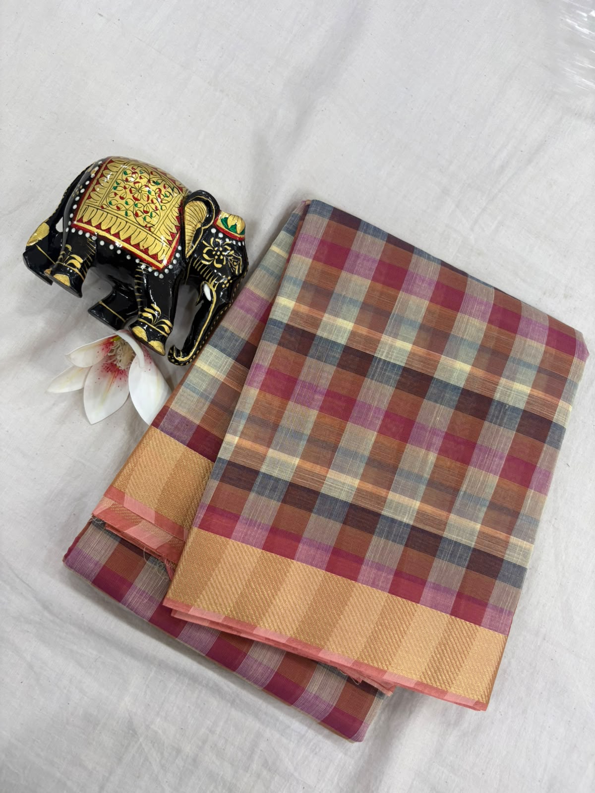 *Pure Mangalagiri Cotton Sarees*

*Saree Allover Multi Colour Checks*

*Pallu and Blouse Contrast*
