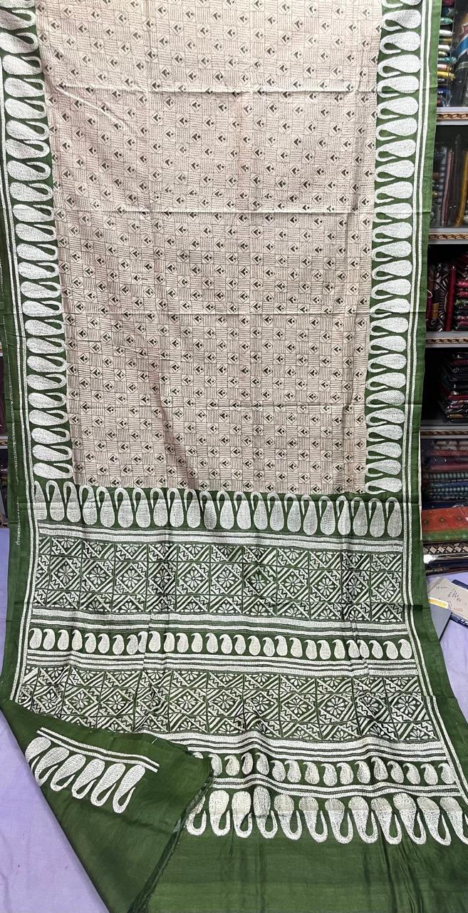 Available tashar katha stich saree
With bp
With silk mark