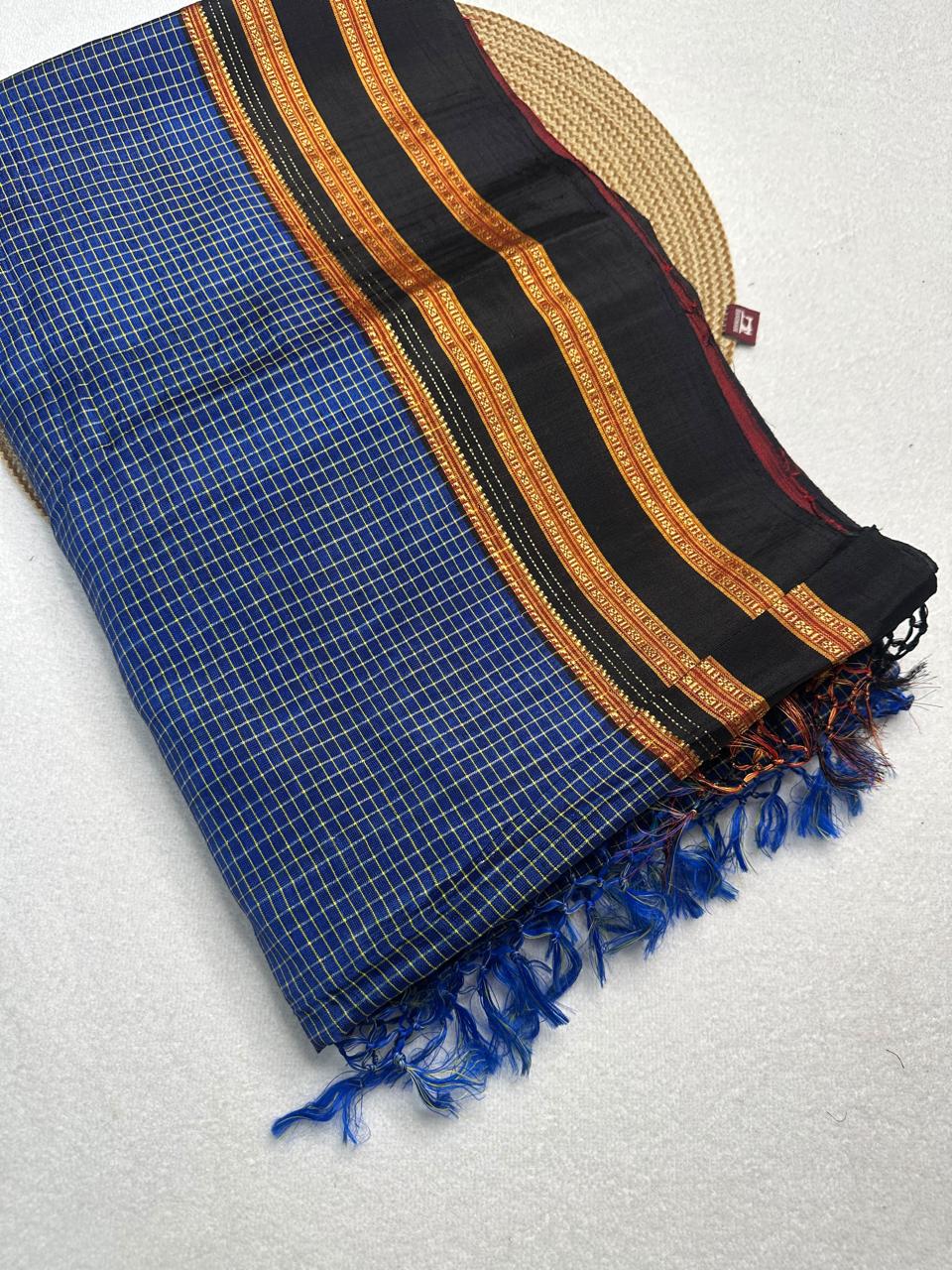 Material - viscos by cotton
Border - gayitri border
Saree Name -ilkal Gayatri micro checks saree
Pallu -cotton pallu
Blouse -running
Handloom -yes
Saree length- 7.2