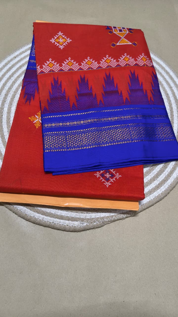 Material - Maserised cotton 
Border - Temple border, Chikki Paras
Saree Name -kasuti saree 
Pallu -Ilkal pallu top
Blouse -contrast
Saree length- 6.20