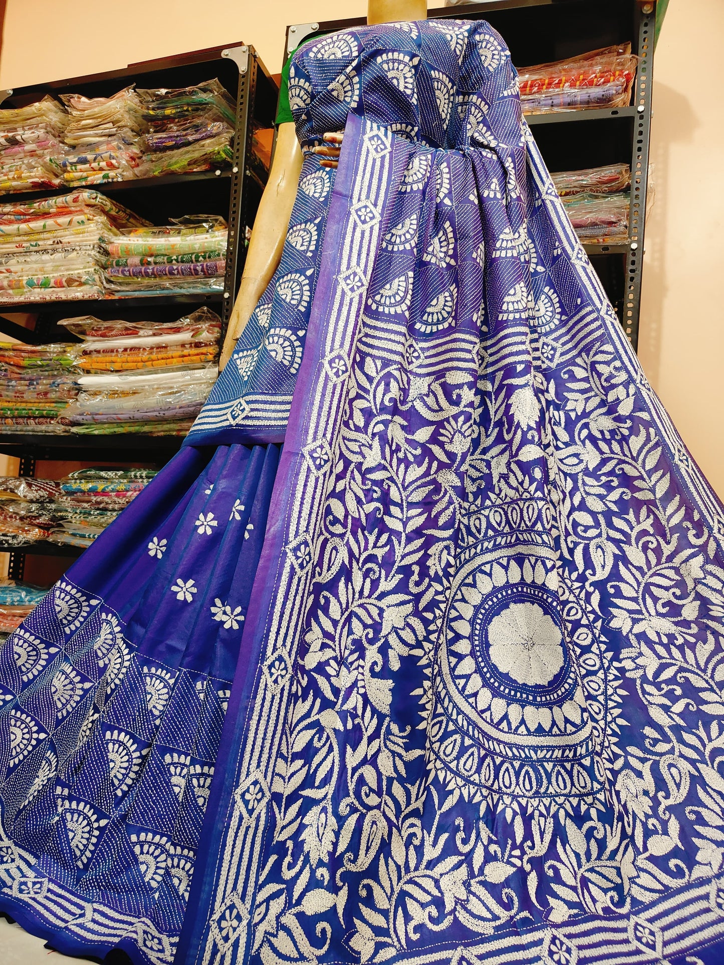 Traditional Shantiniketan hand Kanthastitch saree On 
Belendend bangalore silk Material 
With Kanthastitch Work Bp