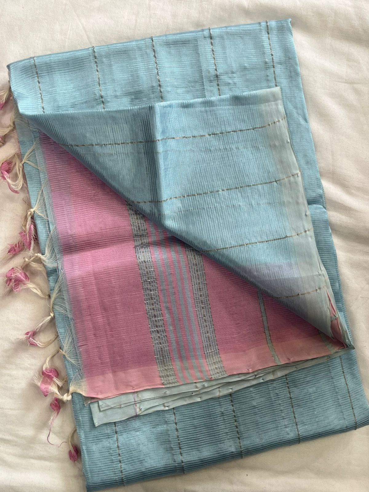 **Material **:- Mangalagiri handloom pattu by cotton 

**Model **:- all-over zari lines model sarees 

Contrast zari lines pallu & blouse
